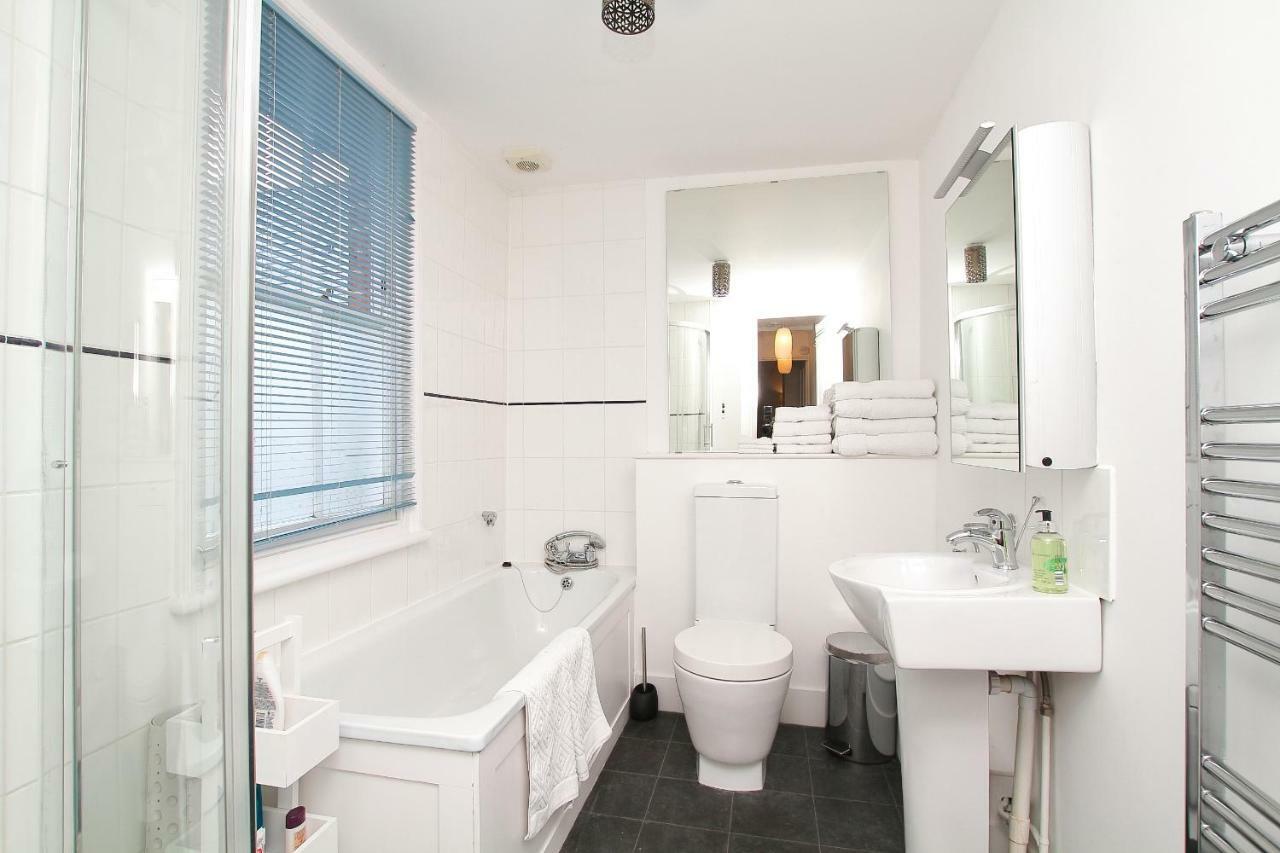 Riverside Channel5: Sunny Canterbury Cottage with Free Parking Exterior photo